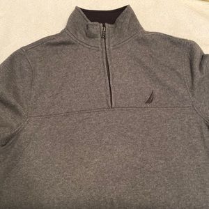Nautica men’s 1/4 zip sweatshirt. Size small in classic gray/black.